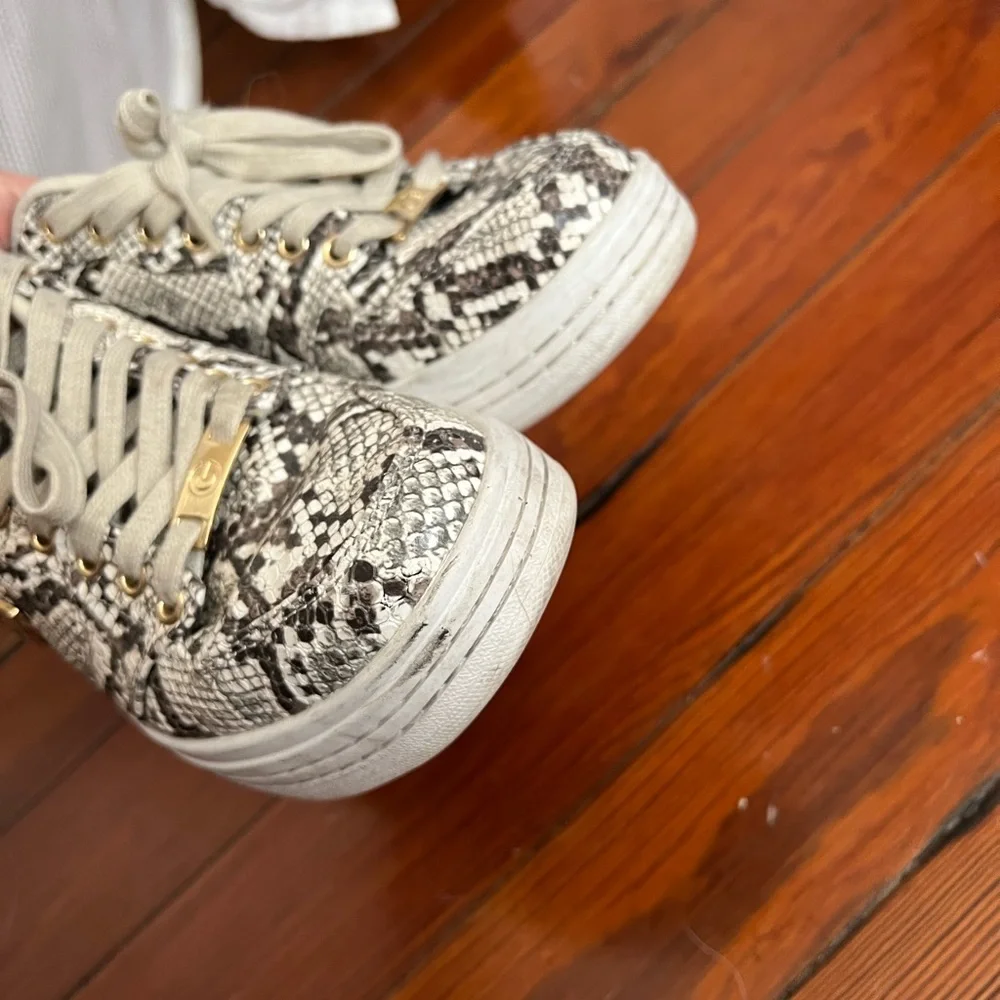 G by Guess Los Angeles Taupe Snake Wedge Rigster Sneakers 8M
